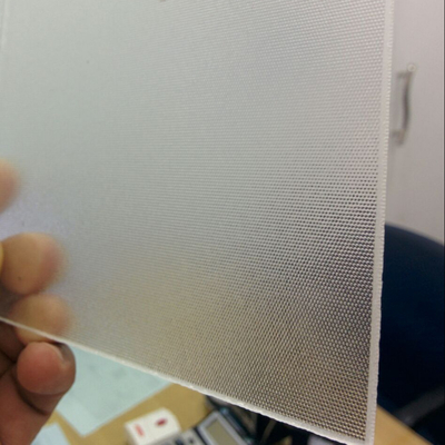 3.2mm 2mm Float Glass Low Iron Ultra Clear Tempered Pattern voor zonnepaneel