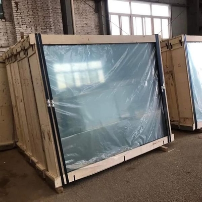 Moderne aluminium spiegel met plat gepolijste randen